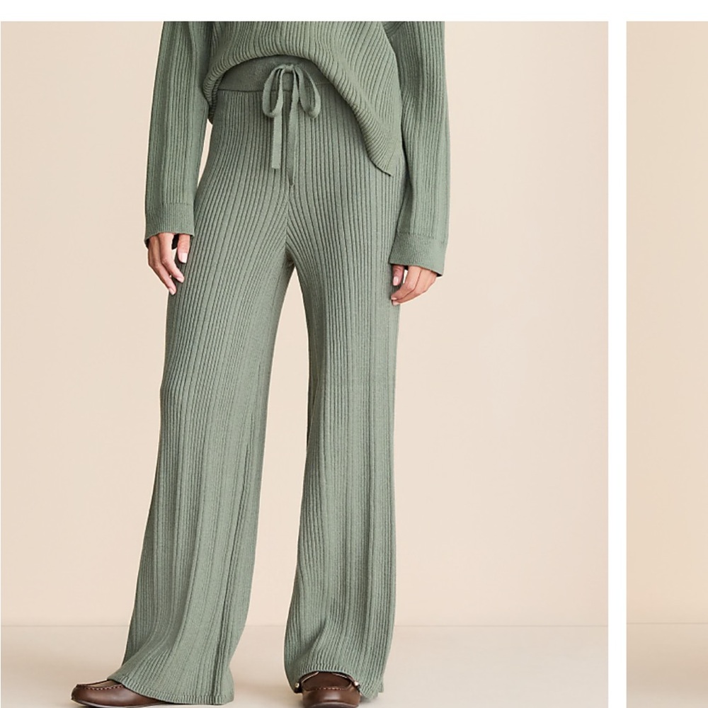 NWT Lou & Grey Sweater Pants Ribbed Wide Leg Brushmarl Loungewear | Green/ Large